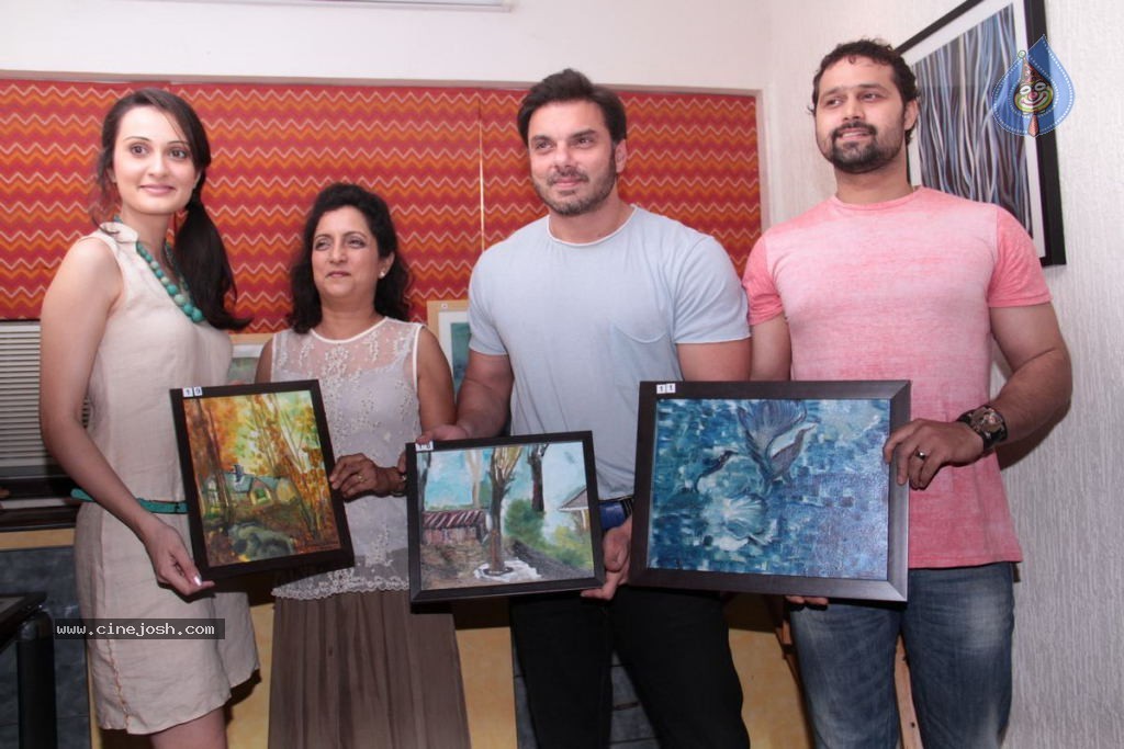 Nandita Desai Art Works Auction Event - 11 / 23 photos
