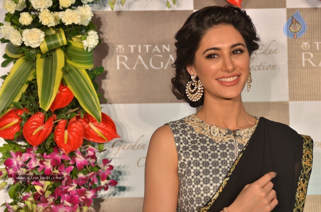Nargis Fakhri Launches Titan Watches Collection  - 24 / 50 photos