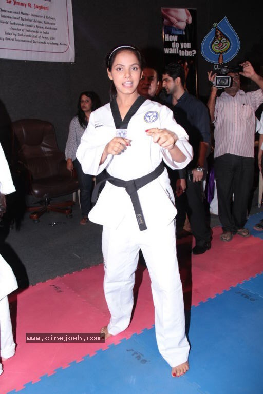 Neetu Chandra at Taekwondo Challenge 2102 Event - 9 / 82 photos