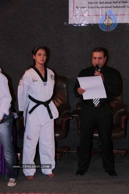 Neetu Chandra at Taekwondo Challenge 2102 Event - 57 / 82 photos