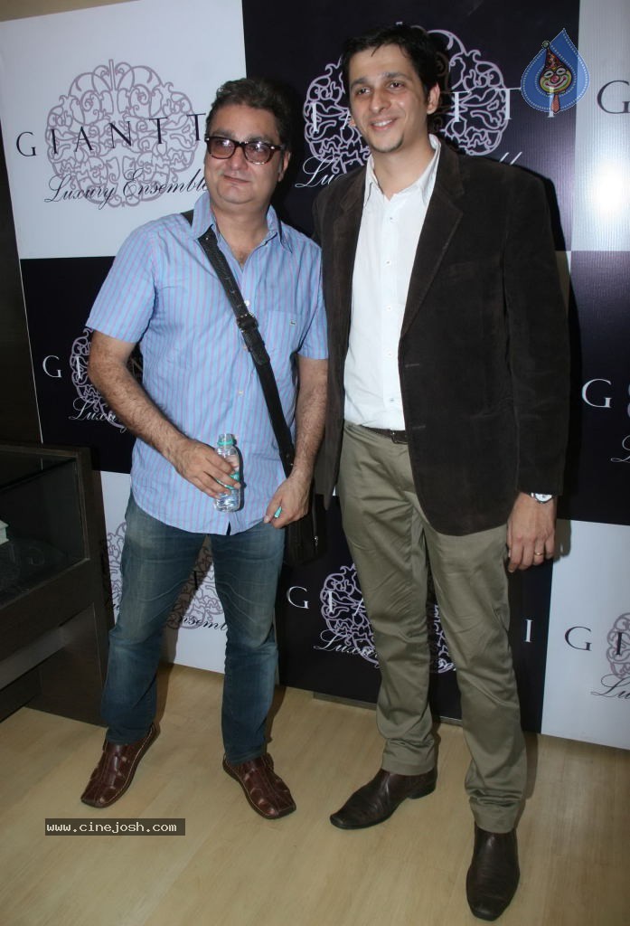 Neha Dhupia at Gianti Event - 19 / 28 photos