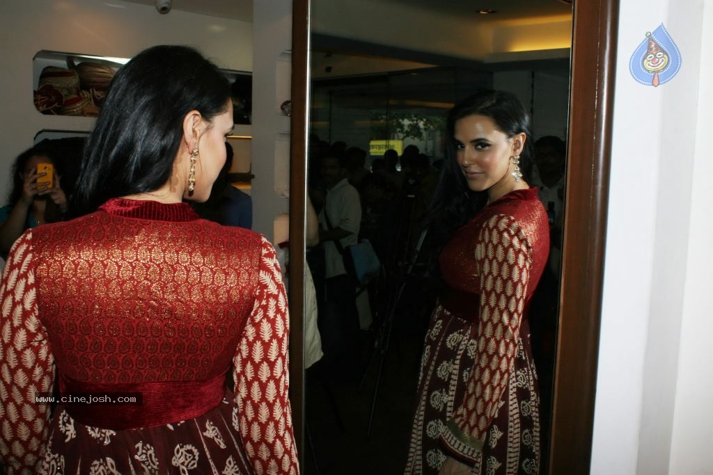 Neha Dhupia at Libas Store Event - 12 / 30 photos
