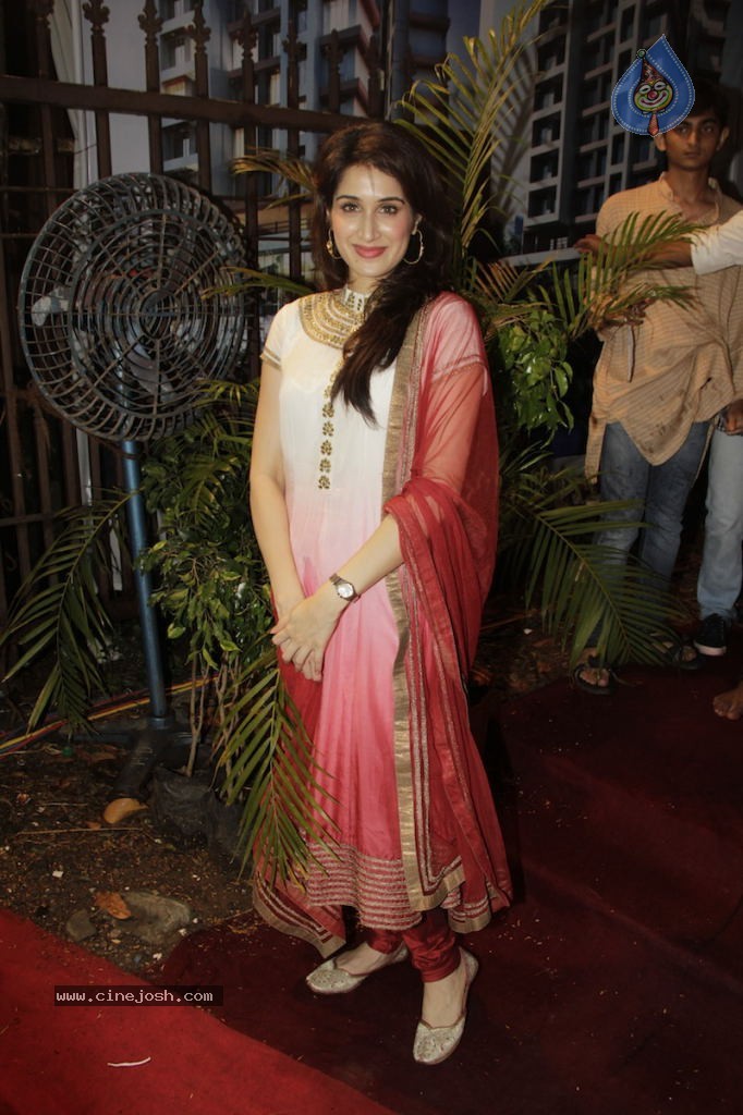 Neha Dhupia Promotes Rush - 5 / 28 photos