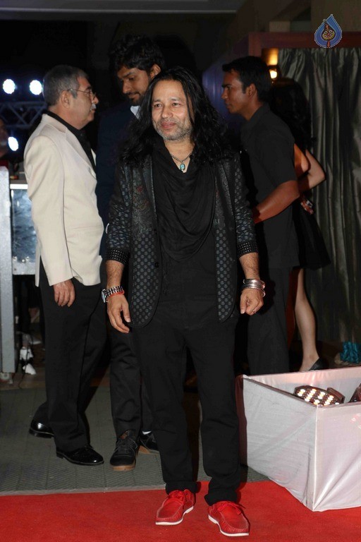 Neil Nitin Mukesh Wedding Reception Photos - 44 / 57 photos