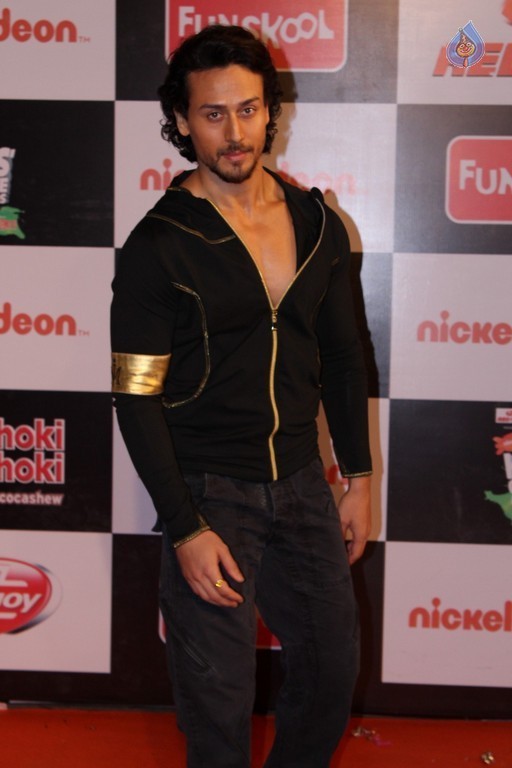 Nickelodeon Host Star Studded Kids Choice Awards 2016 - 41 / 42 photos