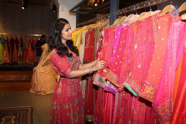 Nimrat Kaur Launches Winter Festive 2017 Collection - 10 / 13 photos