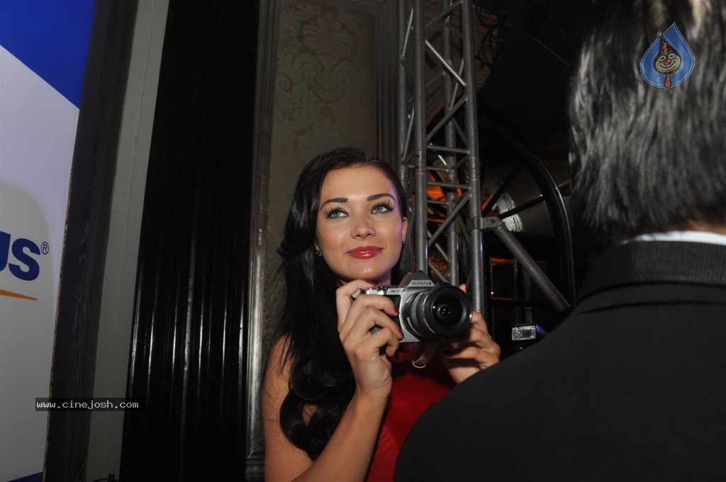 Olympus Mirrorless Camera Launch - 17 / 38 photos