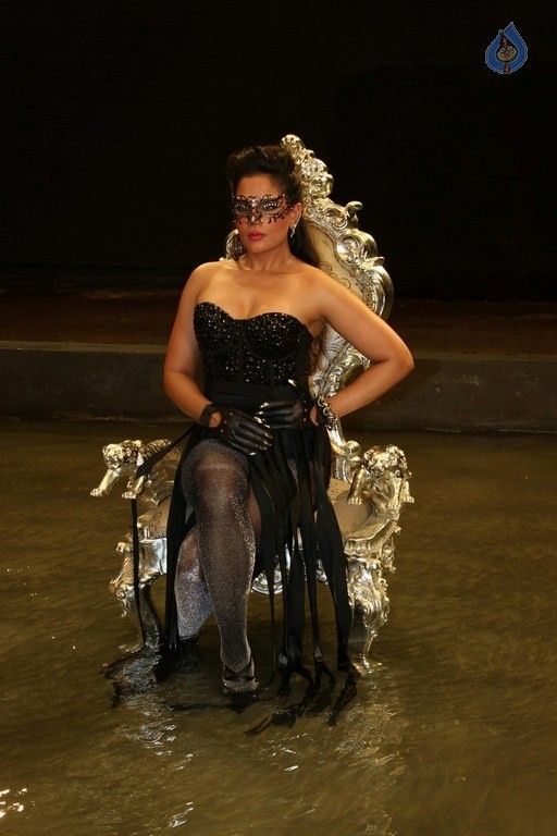 On Location Shoot of Cabaret - 1 / 42 photos