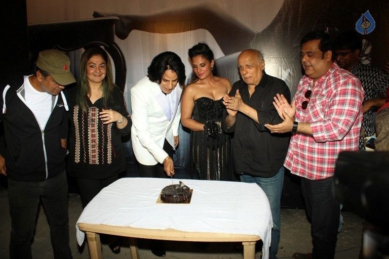 On Location Shoot of Cabaret - 15 / 42 photos