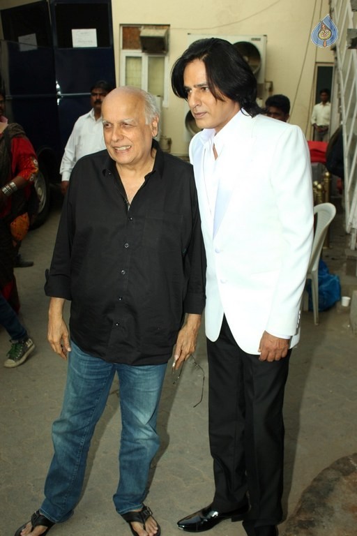 On Location Shoot of Cabaret - 16 / 42 photos