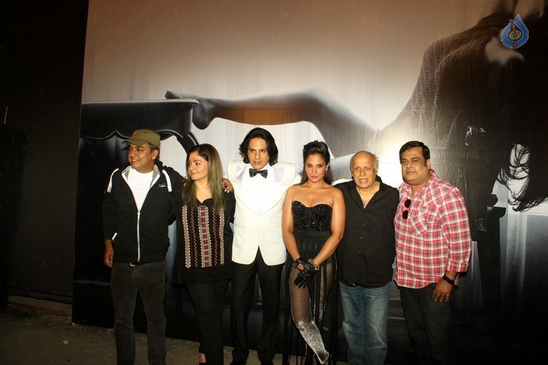 On Location Shoot of Cabaret - 28 / 42 photos