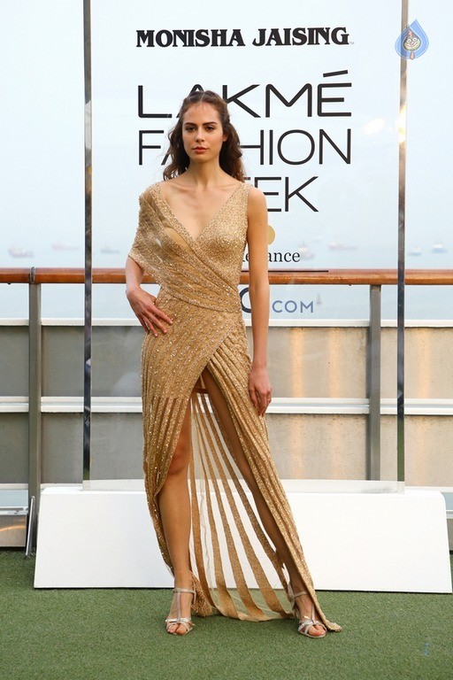 Opening Of Lakme Fashion Week - 29 / 80 photos