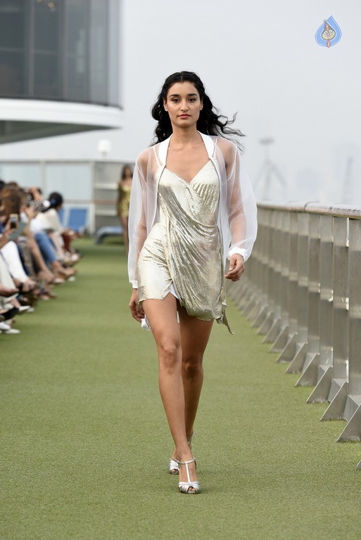 Opening Of Lakme Fashion Week - 40 / 80 photos