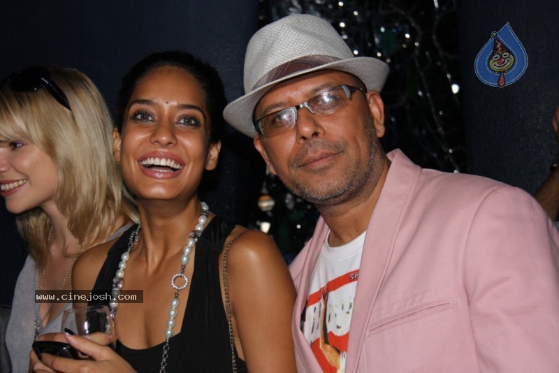  Page 3 Celebs at Sabyasachi Party at LFW  - 15 / 37 photos