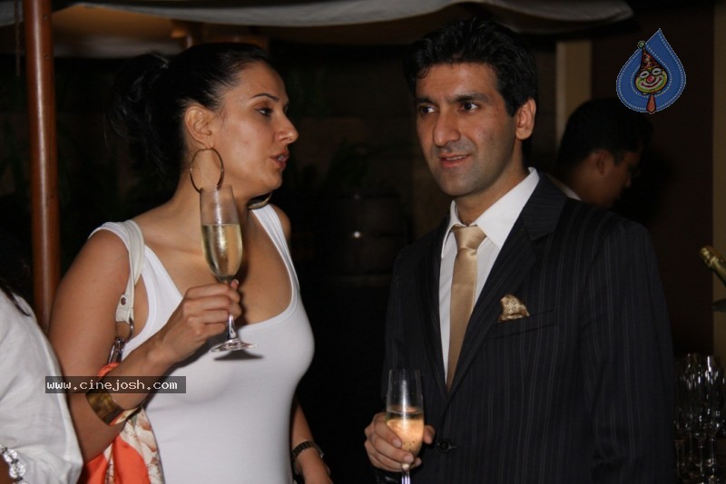  Page 3 Celebs at Sabyasachi Party at LFW  - 21 / 37 photos