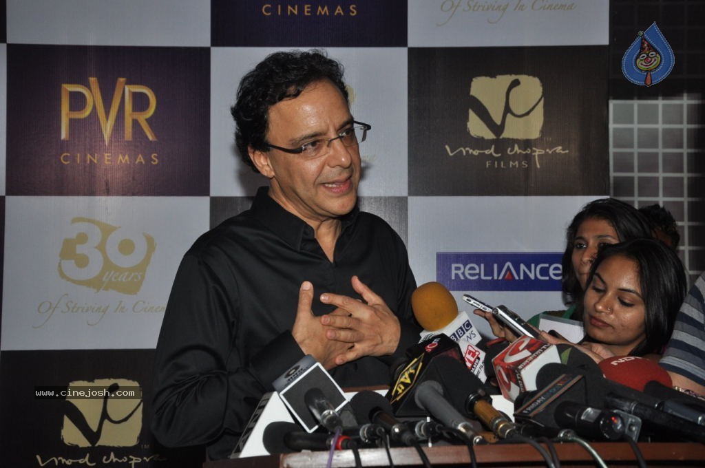 Parinda Bollywood Movie Premiere Show - 6 / 68 photos