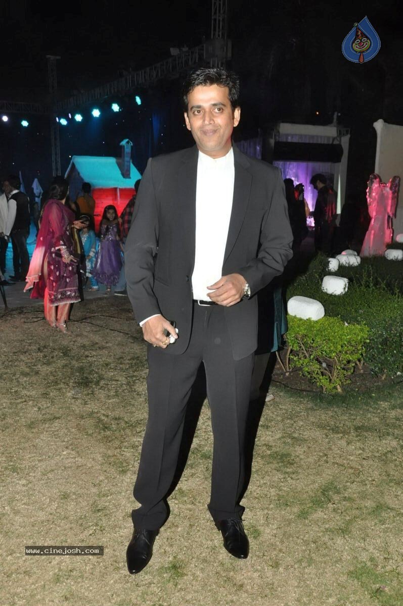 Parvez Lakdawala Daughter Wedding - 16 / 52 photos