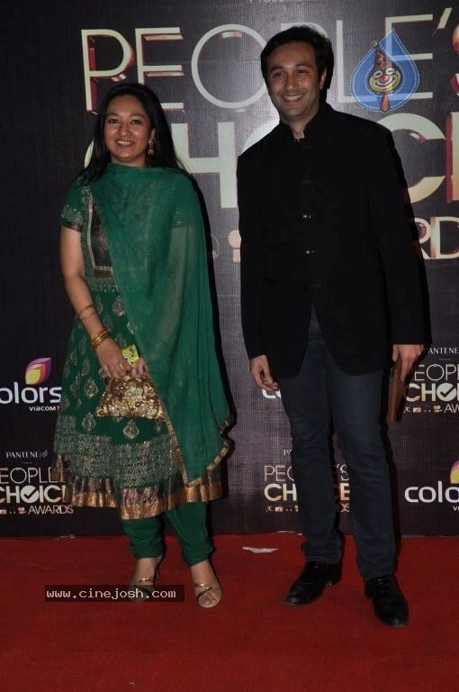 Hot Bolly Celebs at People's Choice Awards 2012 - 66 / 150 photos