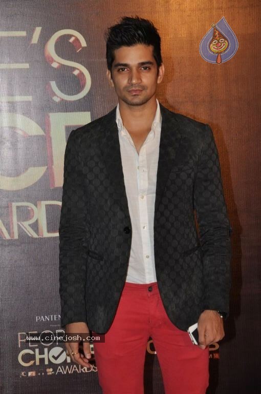 Hot Bolly Celebs at People's Choice Awards 2012 - 92 / 150 photos