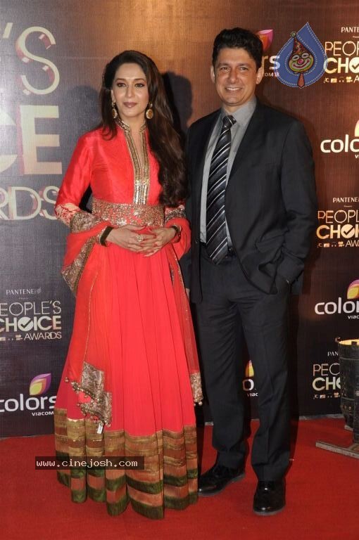 Hot Bolly Celebs at People's Choice Awards 2012 - 141 / 150 photos