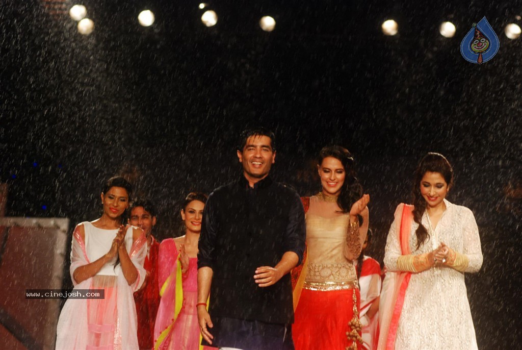 Pidilite 8th Annual Caring with Style Fashion Show - 92 / 127 photos