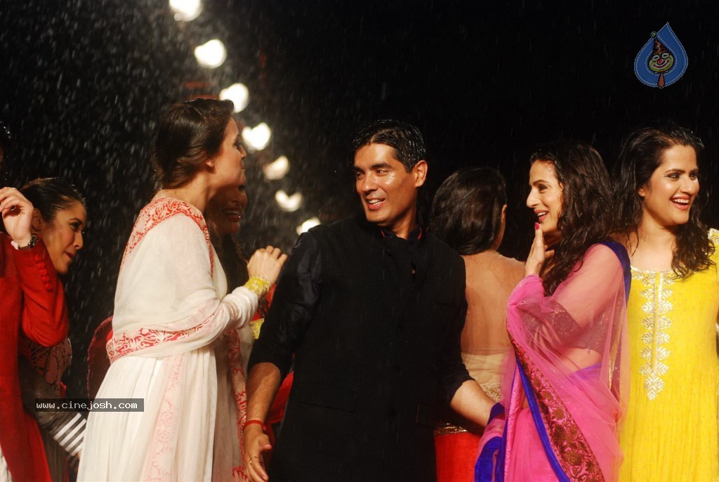 Pidilite 8th Annual Caring with Style Fashion Show - 124 / 127 photos