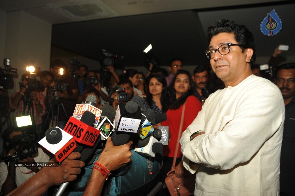 PK Special Screening for Sachin - 49 / 81 photos