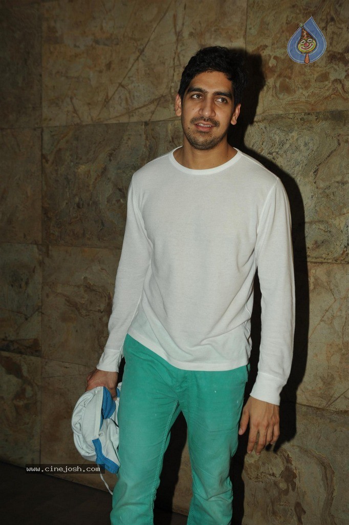 PK Special Screening for Sachin - 63 / 81 photos