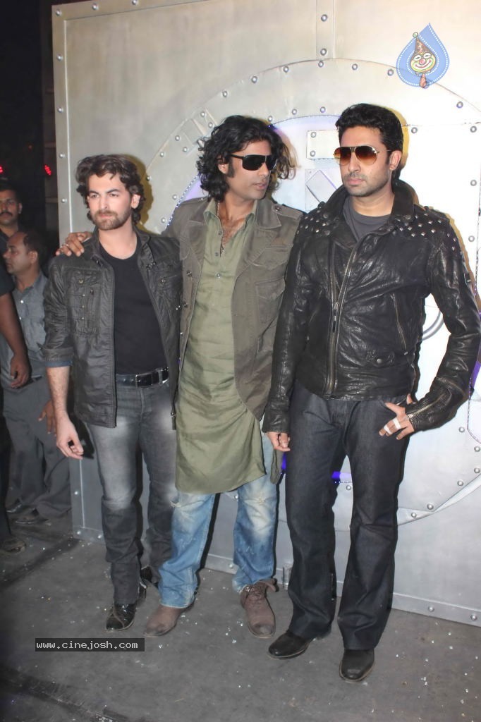 Players Movie Music Launch - 24 / 109 photos