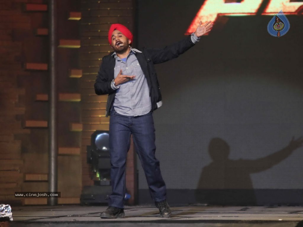 Players Movie Music Launch - 26 / 109 photos