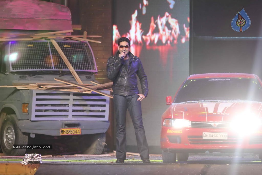 Players Movie Music Launch - 43 / 109 photos