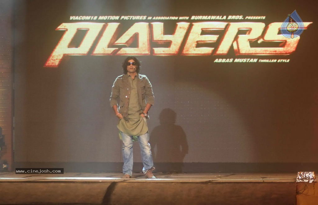 Players Movie Music Launch - 44 / 109 photos