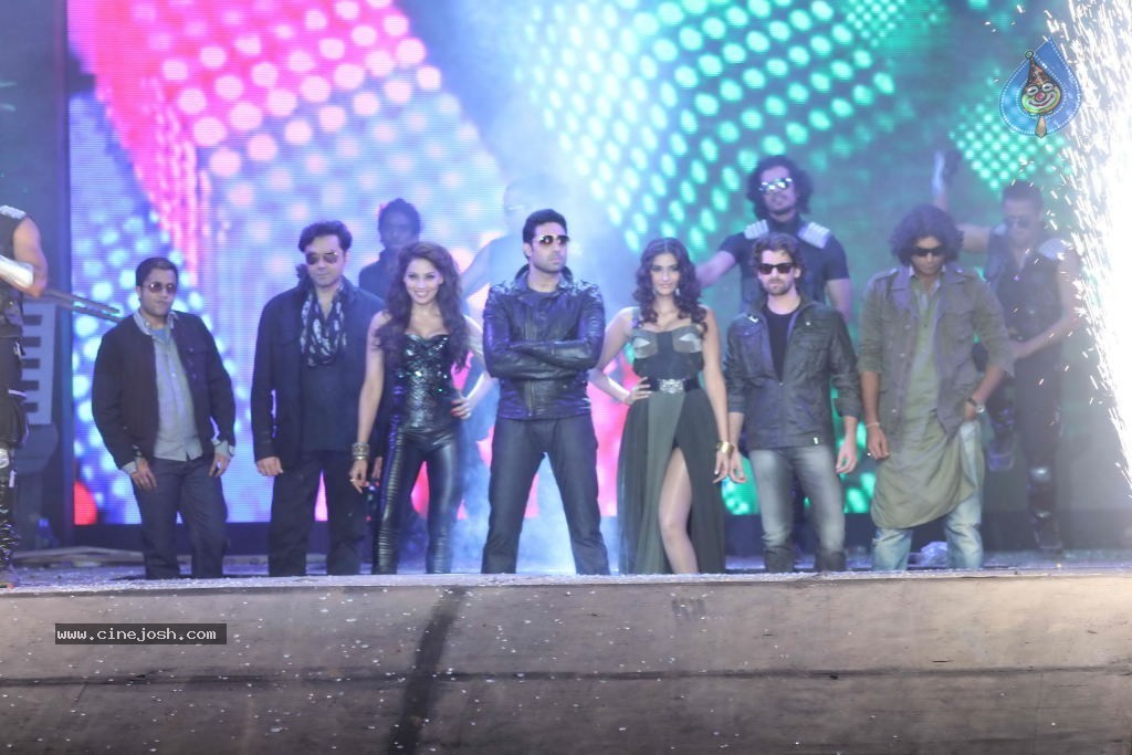 Players Movie Music Launch - 47 / 109 photos