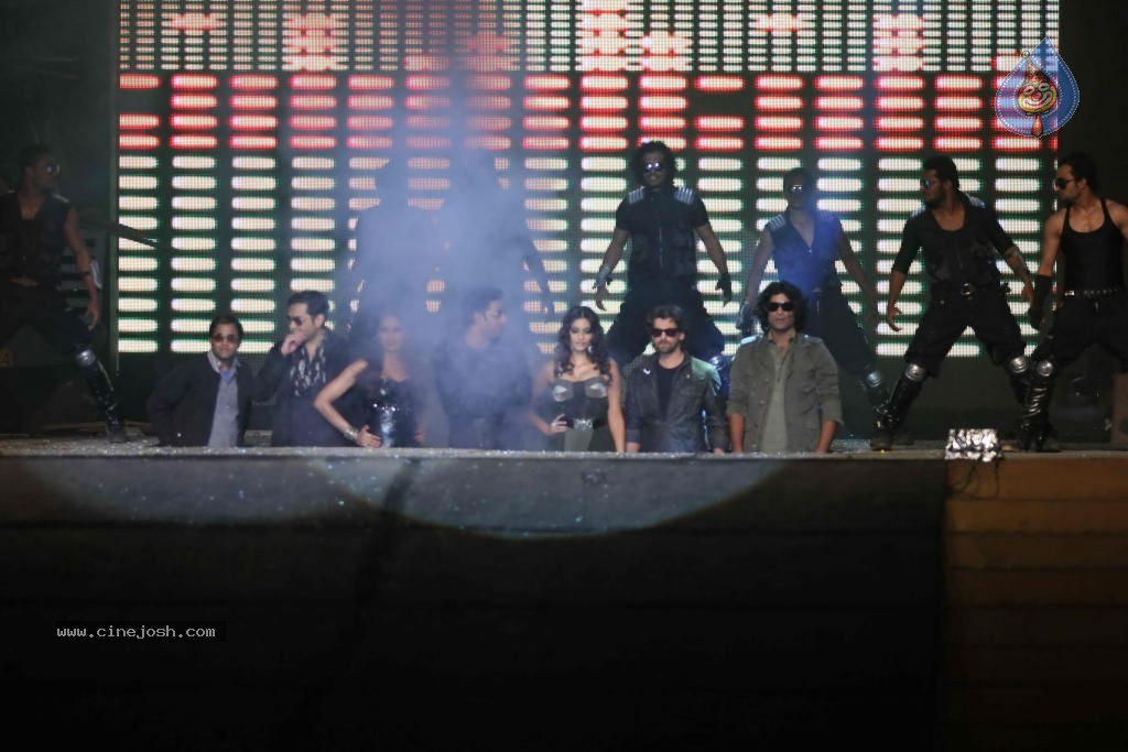 Players Movie Music Launch - 49 / 109 photos