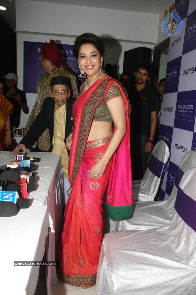 PN Gadgil Jewellers Showroom Launch - 36 / 44 photos