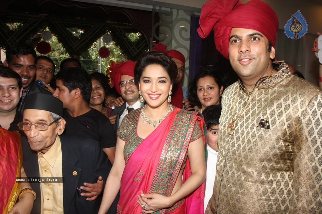 PN Gadgil Jewellers Showroom Launch - 38 / 44 photos