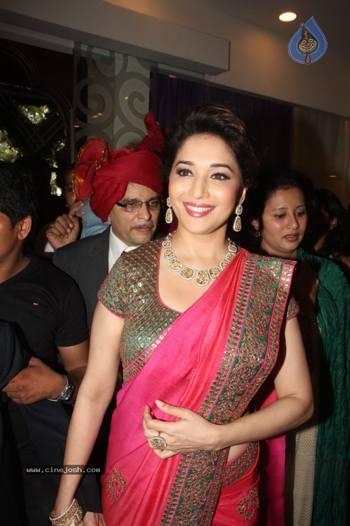PN Gadgil Jewellers Showroom Launch - 39 / 44 photos