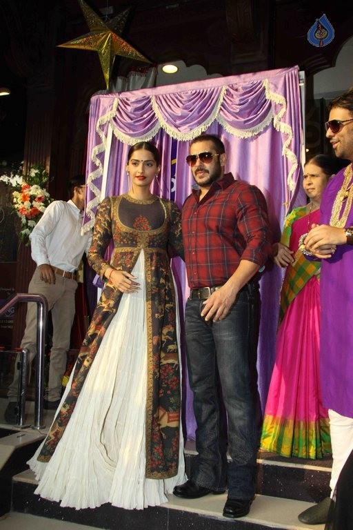 PNG Jewellers logo Launch - 27 / 30 photos