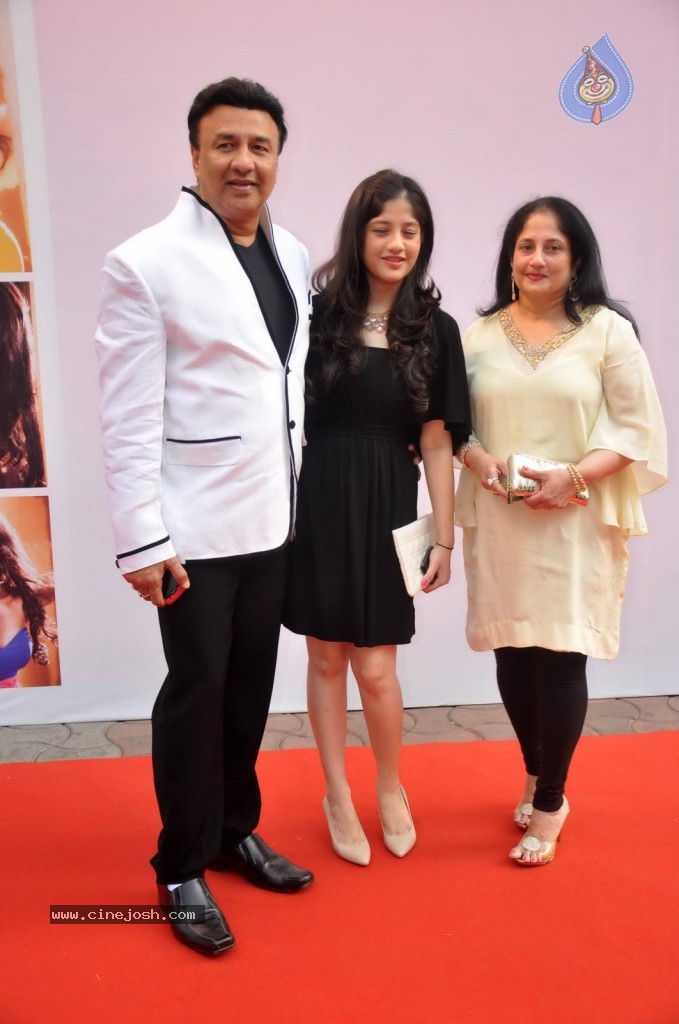 Ponds Femina Miss India 2013 Red Carpet Look - 6 / 42 photos