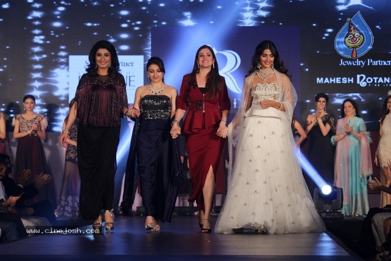 Pooja Hegde and Shamita Shetty at She Matters Fashion Show Photos - 24 / 55 photos