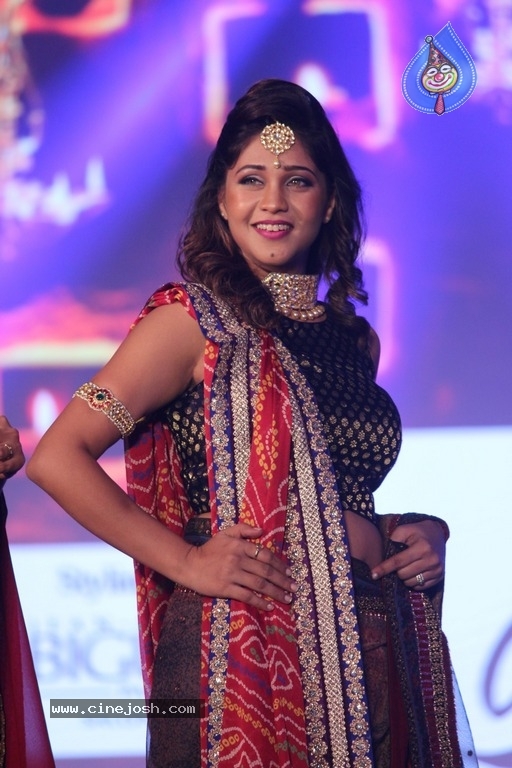 Pooja Hegde and Shamita Shetty at She Matters Fashion Show Photos - 26 / 55 photos