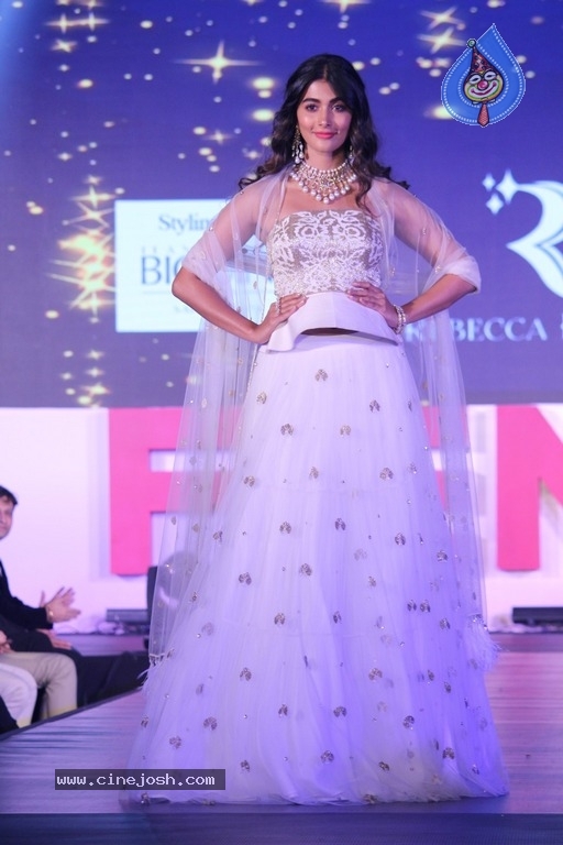 Pooja Hegde and Shamita Shetty at She Matters Fashion Show Photos - 39 / 55 photos