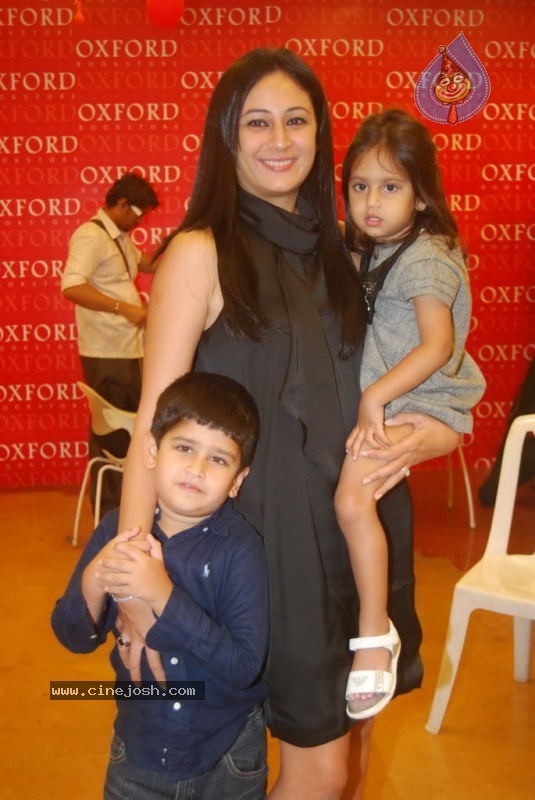 Preeti Jhangiani at Spinning Top Book Reading Session Event - 17 / 23 photos