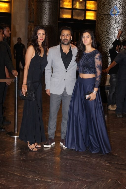 Preity Zinta Reception Party - 33 / 34 photos