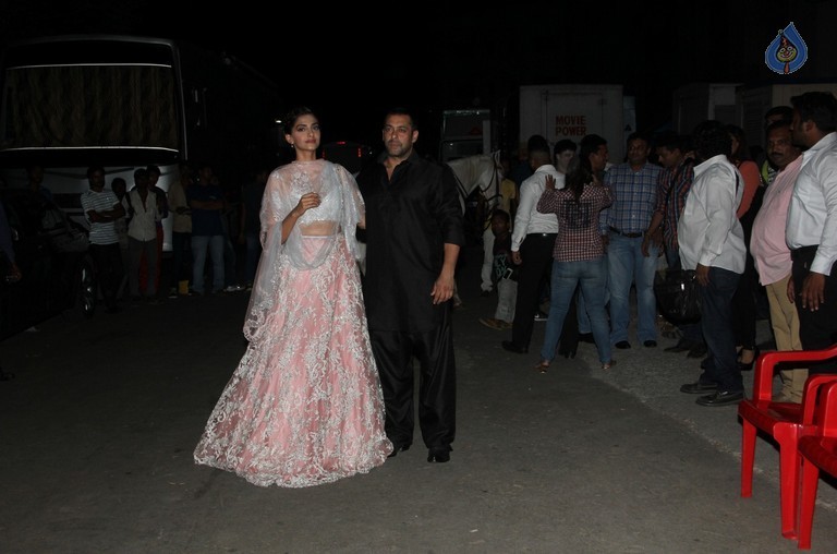 Prem Rata Dhan Payo Promotions On Life OK Channel - 19 / 62 photos