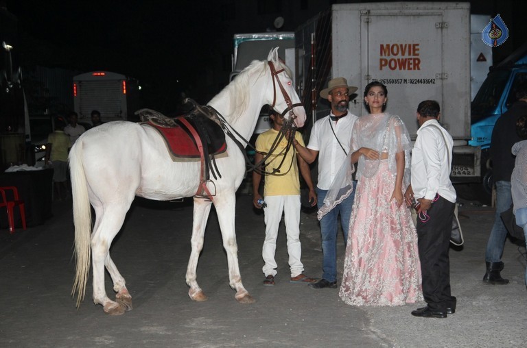 Prem Rata Dhan Payo Promotions On Life OK Channel - 43 / 62 photos