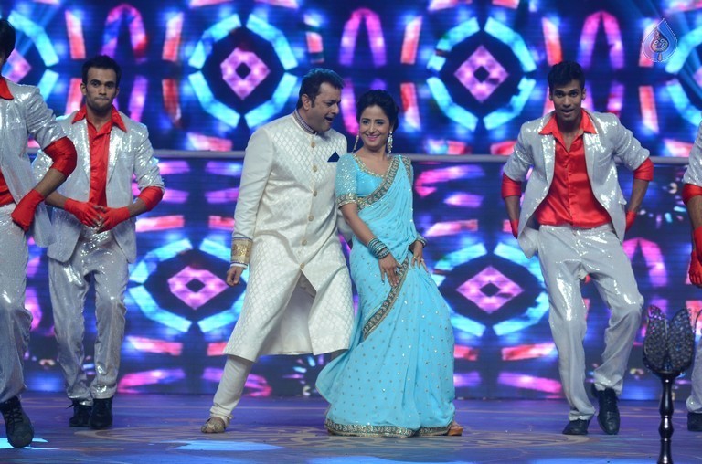 Prem Rata Dhan Payo Promotions On Life OK Channel - 57 / 62 photos