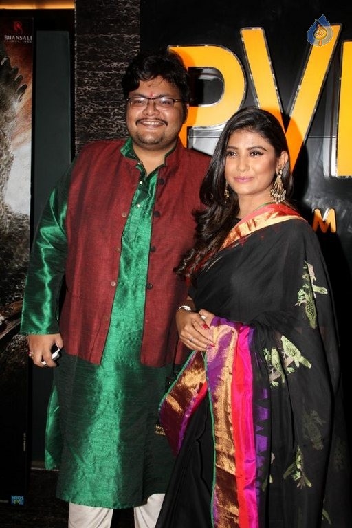 Premiere of Film X with Star Cast - 34 / 37 photos