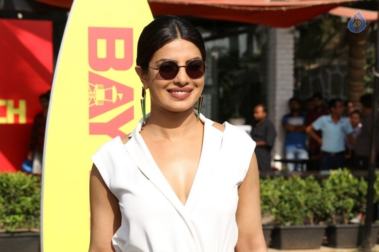 Priyanka Chopra at Baywatch Press Meet - 2 / 28 photos
