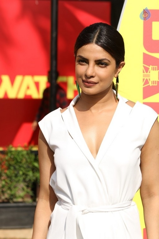 Priyanka Chopra at Baywatch Press Meet - 3 / 28 photos